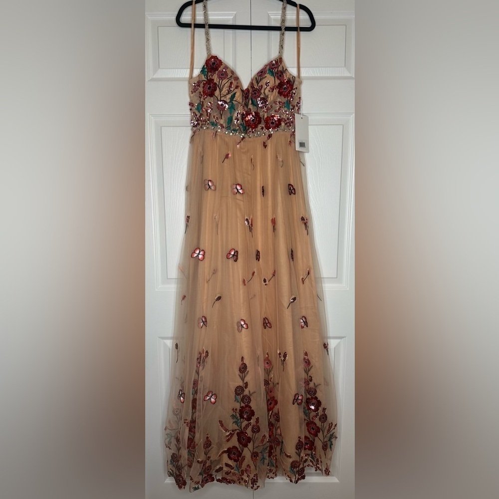 MAC DUGGAL Beige Embellished Floral Detail A Line Gown Size 8 Style #681101 NWT - Picture 2 of 16